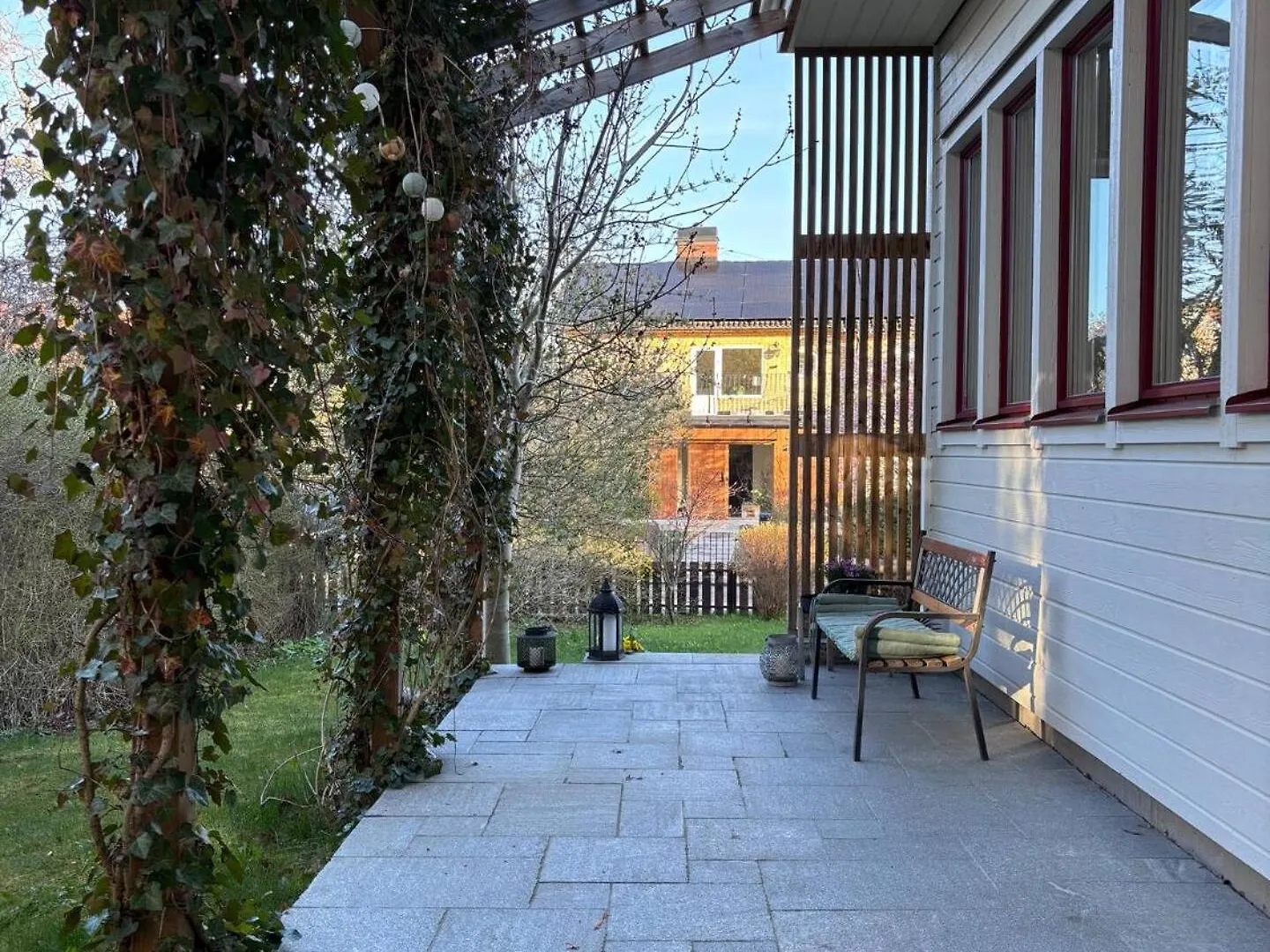 Rymlig Villa Naera Stad Och Natur Stockholm
