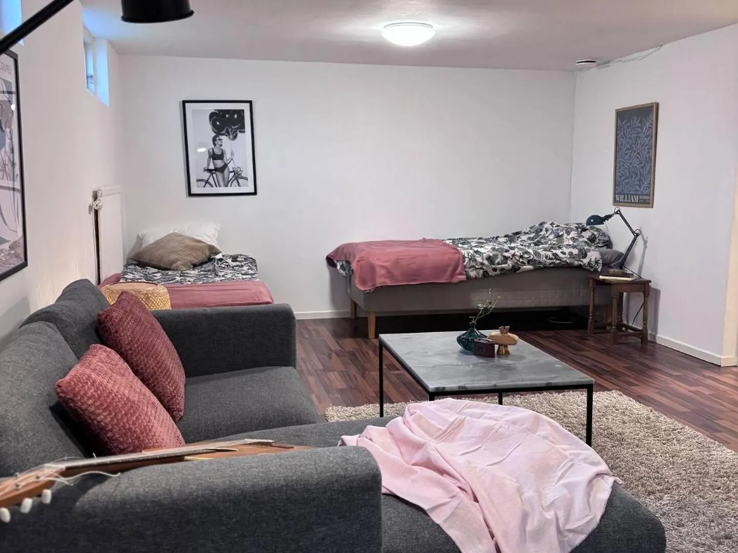 Rymlig Villa Naera Stad Och Natur Stockholm Sverige